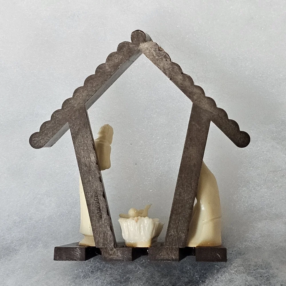 Nativity Figurine Ornament Plastic Mary Joseph Jesus Bethlehem Virgin Christmas